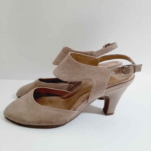 AEROSOLES Paper Trail Comfort Heel Rest Leather Slingback Cream Sz 9 - Picture 5 of 11